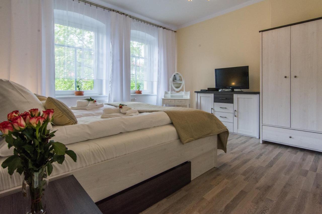 Apartamenty Izerskie - Ul. Wczasowa 8 Świeradów-Zdrój Esterno foto