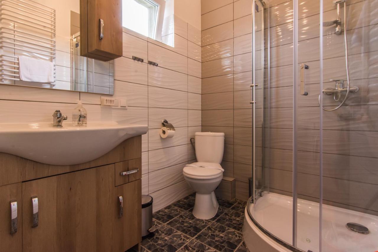 Apartamenty Izerskie - Ul. Wczasowa 8 Świeradów-Zdrój Esterno foto